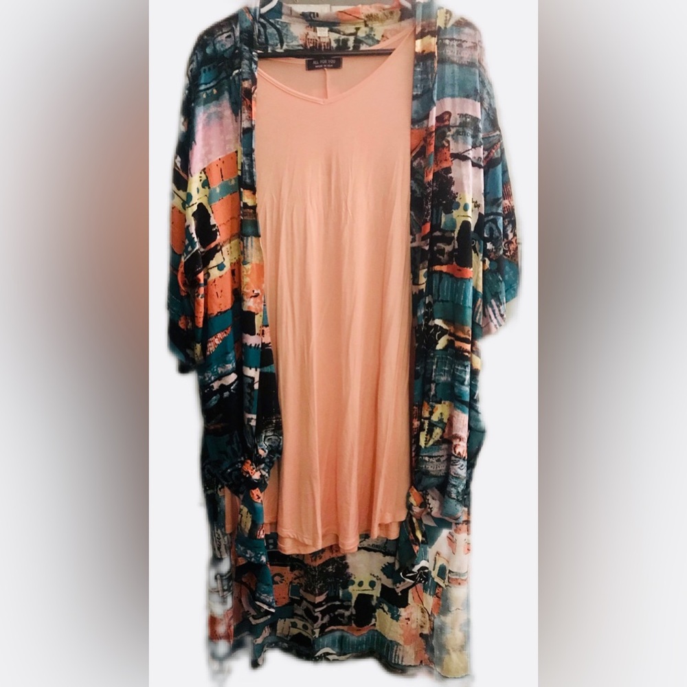 *Cute Set• Size- One Size Colorful Abstract Kimono and Size L- Pink Peach Top